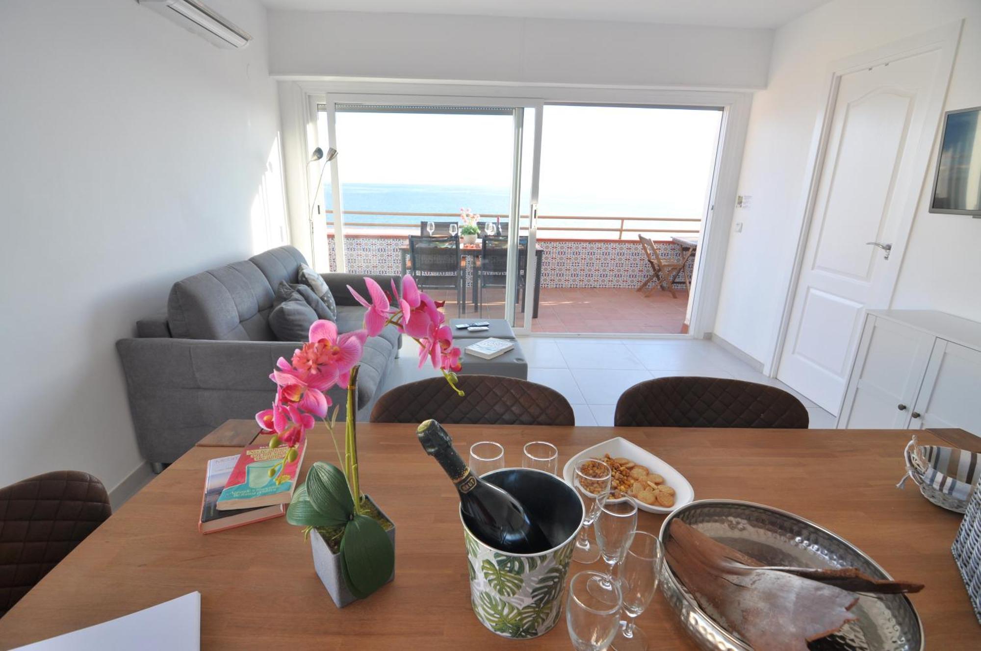 Rnet - Rhc 2712 Center Apartment